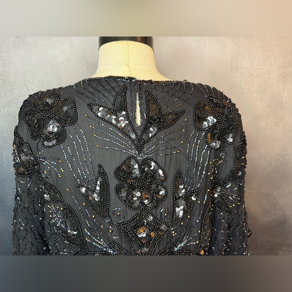 ✨ Vintage Beaded Silk Top – Made in India ✨ - Picture 7 of 13